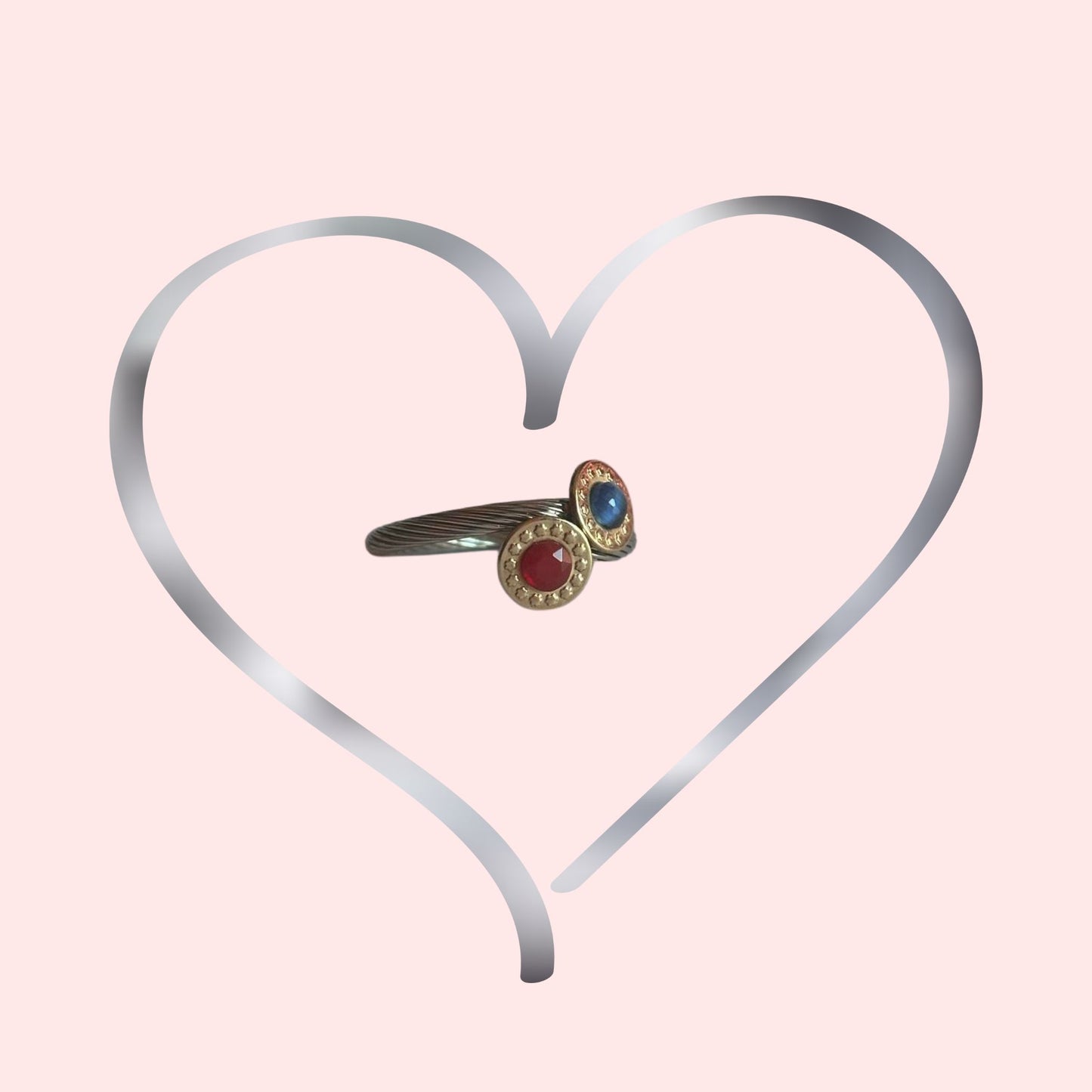 Anillo de Acero y Oro con Piedras Preciosas en Color Azul y Rojo