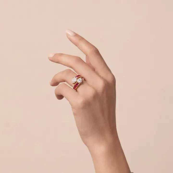 Anillo de circonita rubí con acabado en oro amarillo de 18K - Darbia LUXENTER - JOYERIA AMAZ JOYAS