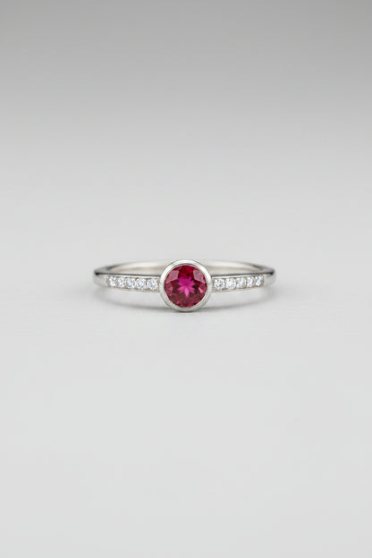 SORTIJA ORO BLANCO 18KL RUBI + DIAMANTES TALLA 12