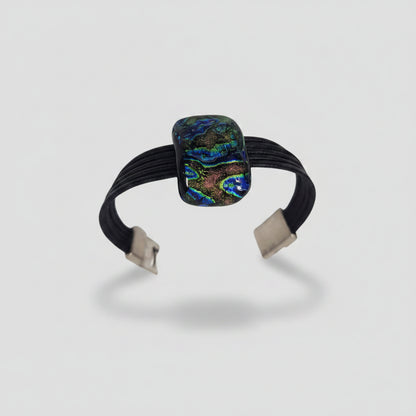 Pulsera artesanal para mujer en cristal con relieves